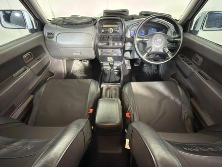 2020-Nissan-NP300-25-TDi-Hi-Rider-Double-Cab_6