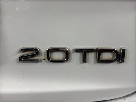2012-Audi-A4-20-TDI-S-Auto_12