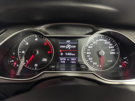 2012-Audi-A4-20-TDI-S-Auto_7