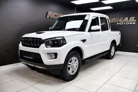 2025-Mahindra-Pik-Up-22-mHawk-S11-4x4-Auto-Double-Cab_0