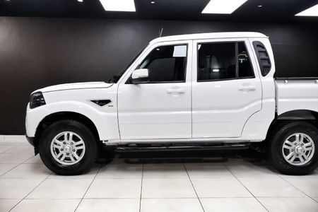 2025-Mahindra-Pik-Up-22-mHawk-S11-4x4-Auto-Double-Cab_3