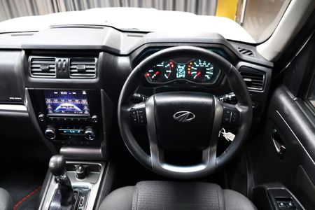2025-Mahindra-Pik-Up-22-mHawk-S11-4x4-Auto-Double-Cab_7