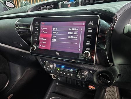 2025-Toyota-Hilux-28GD-6-GR-Sport-Double-Cab-4x4_13