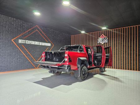 2025-Toyota-Hilux-28GD-6-GR-Sport-Double-Cab-4x4_25