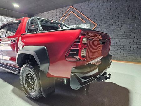 2025-Toyota-Hilux-28GD-6-GR-Sport-Double-Cab-4x4_28