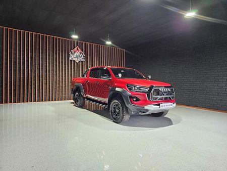 2025-Toyota-Hilux-28GD-6-GR-Sport-Double-Cab-4x4_2