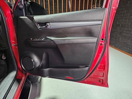 2025-Toyota-Hilux-28GD-6-GR-Sport-Double-Cab-4x4_6