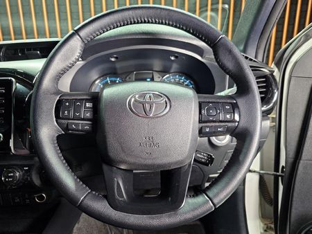 2023-Toyota-Hilux-28-GD-6-Raised-Body-Legend-4x4-Auto-Double-Cab_10