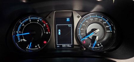 2023-Toyota-Hilux-28-GD-6-Raised-Body-Legend-4x4-Auto-Double-Cab_11