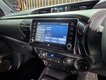 2023-Toyota-Hilux-28-GD-6-Raised-Body-Legend-4x4-Auto-Double-Cab_13