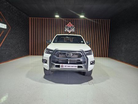 2023-Toyota-Hilux-28-GD-6-Raised-Body-Legend-4x4-Auto-Double-Cab_1