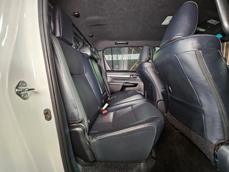 2023-Toyota-Hilux-28-GD-6-Raised-Body-Legend-4x4-Auto-Double-Cab_21