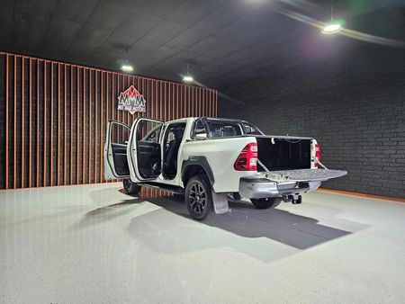2023-Toyota-Hilux-28-GD-6-Raised-Body-Legend-4x4-Auto-Double-Cab_23