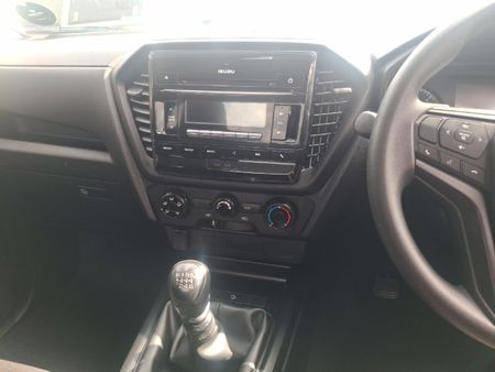 2026-Isuzu-D-Max-19-DDI-HR-L-Single-Cab_18