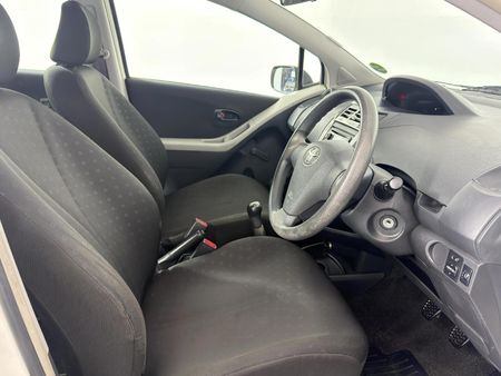 2008-Toyota-Yaris-T1-5-dr_10