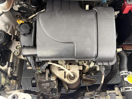 2008-Toyota-Yaris-T1-5-dr_13