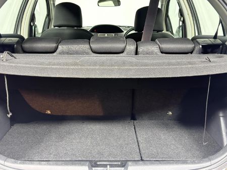 2008-Toyota-Yaris-T1-5-dr_14