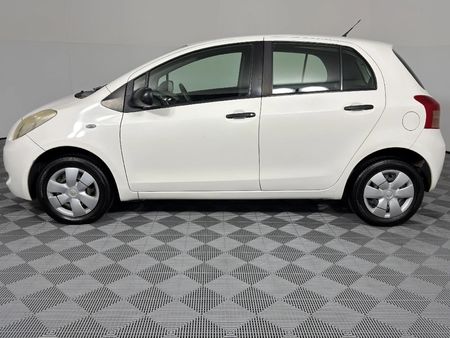 2008-Toyota-Yaris-T1-5-dr_5