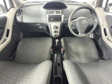 2008-Toyota-Yaris-T1-5-dr_6