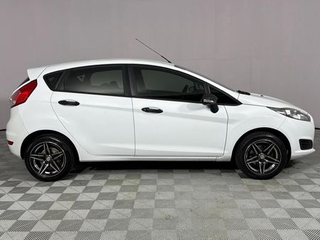 2018-Ford-Fiesta-10-EcoBoost-Ambiente-5-dr_3