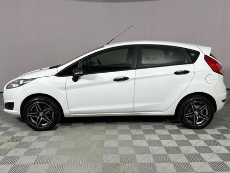 2018-Ford-Fiesta-10-EcoBoost-Ambiente-5-dr_5