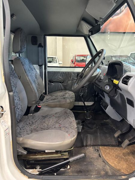 2025-Mahindra-Bolero-Maxi-Truck-25-TD-Single-Cab_9