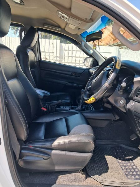2017-Toyota-Hilux-24-GD-6-Raised-Body-SRX-Double-Cab_5
