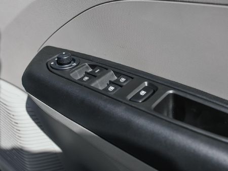 2026-Renault-Triber-10-Techno_9