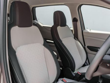 2026-Renault-Triber-10-Techno_12