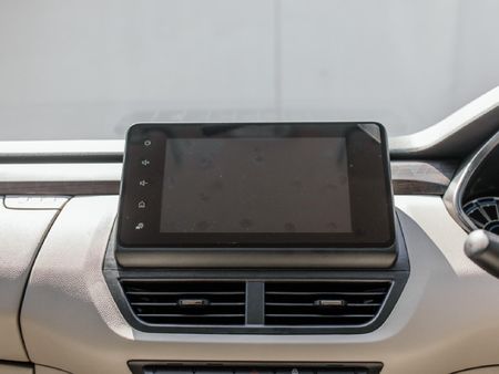 2026-Renault-Triber-10-Techno_5