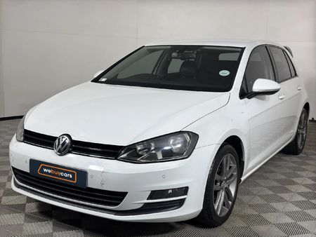 2015-Volkswagen-Golf-VII-14-TSI-Comfortline-Auto_0