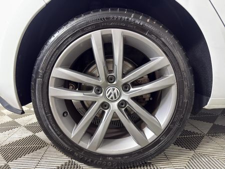 2015-Volkswagen-Golf-VII-14-TSI-Comfortline-Auto_17