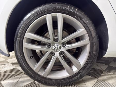 2015-Volkswagen-Golf-VII-14-TSI-Comfortline-Auto_18