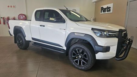 2021-Toyota-Hilux-28-GD-6-Raised-Body-Legend-4x4-Extended-Cab_0