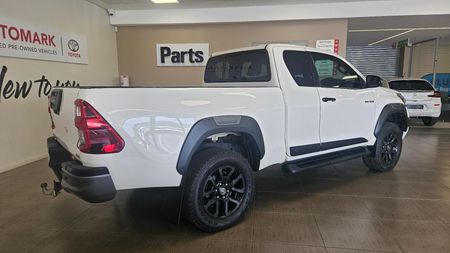 2021-Toyota-Hilux-28-GD-6-Raised-Body-Legend-4x4-Extended-Cab_2
