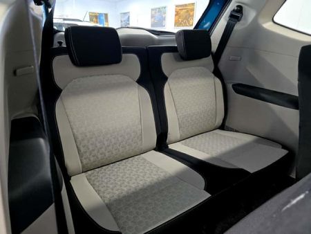 2026-Renault-Triber-10-Techno_11