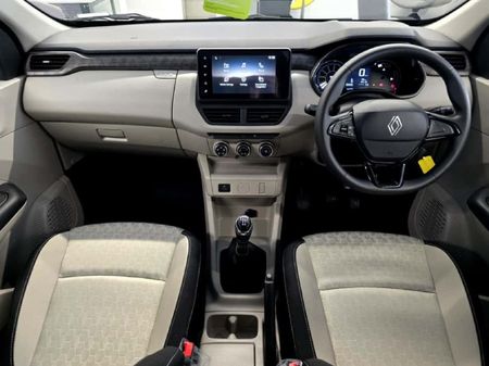 2026-Renault-Triber-10-Techno_13