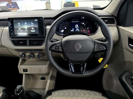 2026-Renault-Triber-10-Techno_14