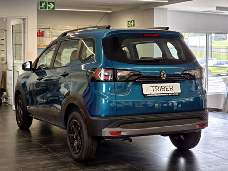 2026-Renault-Triber-10-Techno_2