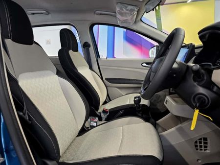2026-Renault-Triber-10-Techno_8