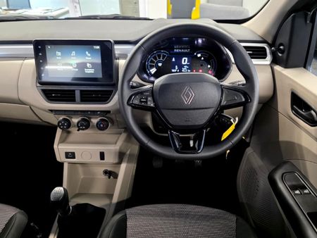 2026-Renault-Triber-10-Evolution_9