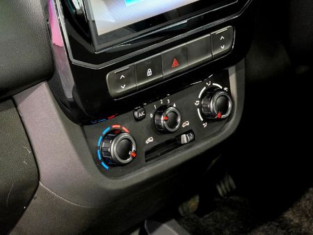 2026-Renault-Kwid-10-Evolution_15