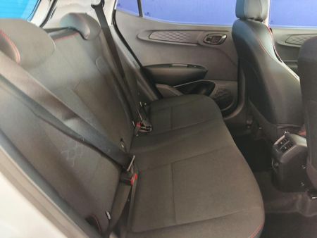 2025-Hyundai-Grand-i10-12-Motion-Auto_11