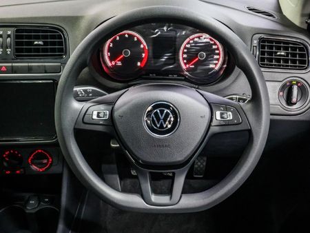 2026-Volkswagen-Polo-Vivo-14-Life_16
