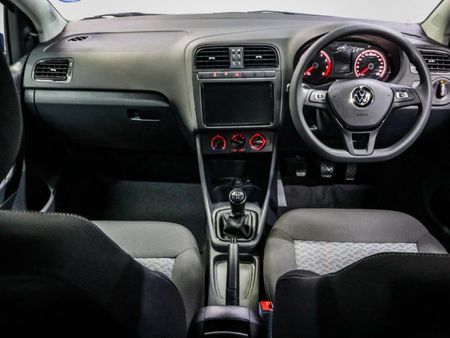 2026-Volkswagen-Polo-Vivo-14-Life_17