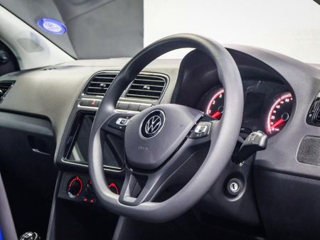 2026-Volkswagen-Polo-Vivo-14-Life_6