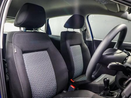 2026-Volkswagen-Polo-Vivo-14-Life_7
