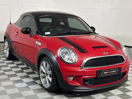 2015-MINI-Coupe-Cooper-S_2