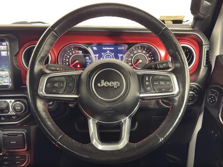 2022-Jeep-Gladiator-Rubicon-36-4x4-Auto-Double-Cab_13