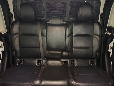 2022-Jeep-Gladiator-Rubicon-36-4x4-Auto-Double-Cab_8